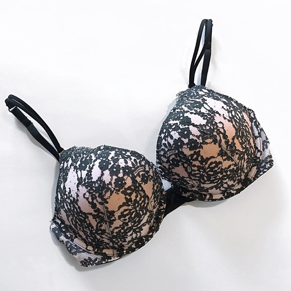 Victoria’s Secret bombshell bra - Picture 1 of 3